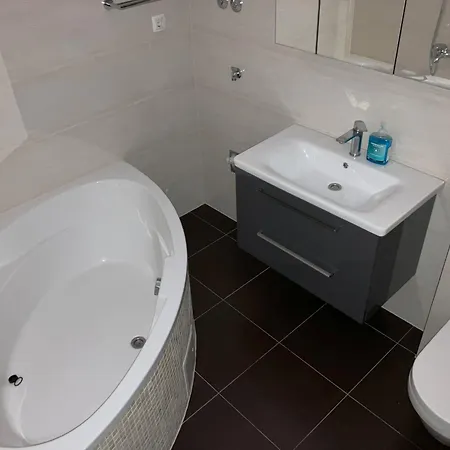 Ella Apartamento Sevid